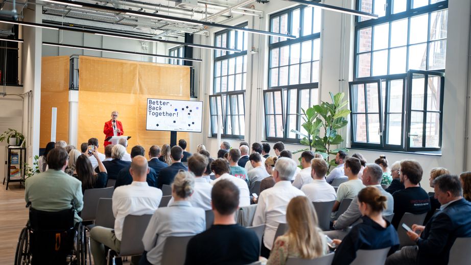 Celebrating the Reopening of the Collective Incubator